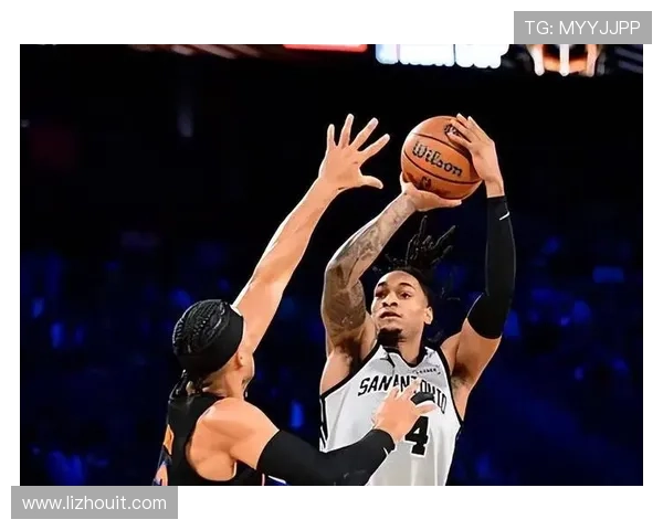 马刺团队火力全开力克灰狼稳住西部竞争格局延续胜势提升年轻核心信心